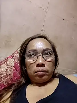 Snapshot of asianwet4u chatting on 10/21/25, 02:18 asianwet4u online show from 10/21/25, 02:18