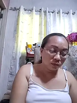 Snapshot of asianwet4u chatting on 10/24/25, 12:08 asianwet4u online show from 10/24/25, 12:08