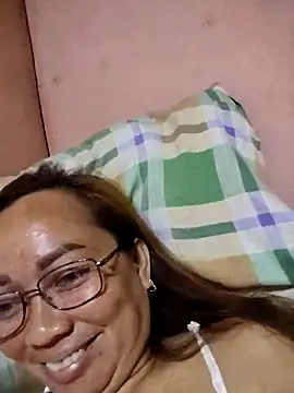 Snapshot of asianwet4u chatting on 10/24/25, 02:13 asianwet4u online show from 10/24/25, 02:13