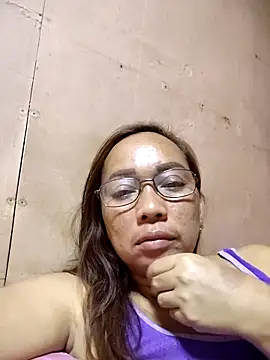 Snapshot of asianwet4u chatting on 10/25/25, 04:13 asianwet4u online show from 10/25/25, 04:13