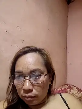 Snapshot of asianwet4u chatting on 10/28/25, 06:17 asianwet4u online show from 10/28/25, 06:17