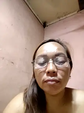 Snapshot of asianwet4u chatting on 10/30/25, 04:52 asianwet4u online show from 10/30/25, 04:52