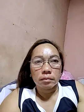 Snapshot of asianwet4u chatting on 11/02/25, 12:24 asianwet4u online show from 11/02/25, 12:24