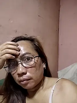 Snapshot of asianwet4u chatting on 11/06/25, 10:54 asianwet4u online show from 11/06/25, 10:54