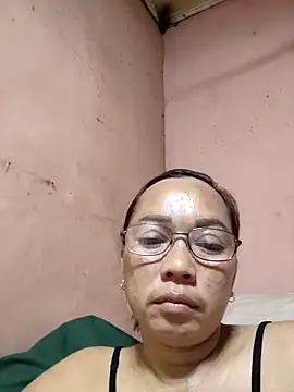 Snapshot of asianwet4u chatting on 11/09/25, 02:32 asianwet4u online show from 11/09/25, 02:32