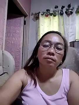 Snapshot of asianwet4u chatting on 11/12/25, 04:02 asianwet4u online show from 11/12/25, 04:02