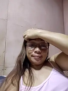 Snapshot of asianwet4u chatting on 11/16/25, 03:50 asianwet4u online show from 11/16/25, 03:50