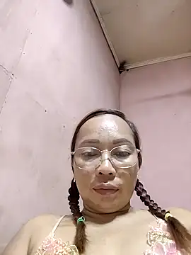 Snapshot of asianwet4u chatting on 11/22/25, 03:49 asianwet4u online show from 11/22/25, 03:49