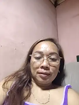 Snapshot of asianwet4u chatting on 11/25/25, 03:23 asianwet4u online show from 11/25/25, 03:23