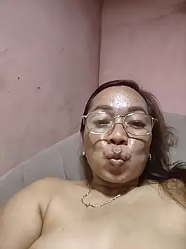 Snapshot of asianwet4u chatting on 11/26/25, 04:52 asianwet4u online show from 11/26/25, 04:52