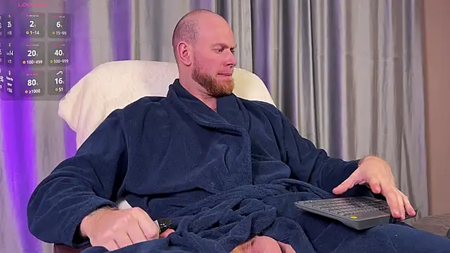 Snapshot of Xxx_______Xxx chatting on 02/05/25, 07:42 Xxx Xxx online show from 02/05/25, 07:42