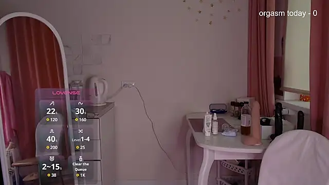 JuliaVilnet online show from 03/01/25, 05:09