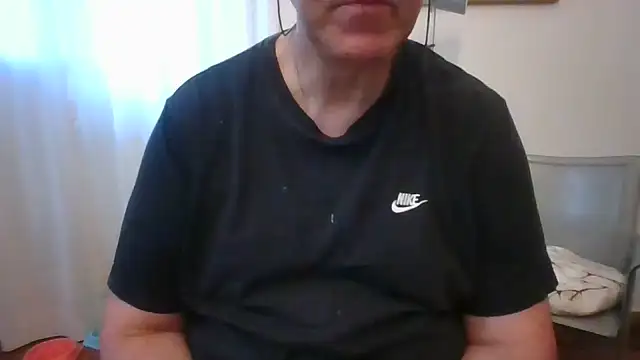 Snapshot of ANONIMO7735 chatting on 06/25/26, 04:45 ANONIMO7735 online show from 06/25/26, 04:45