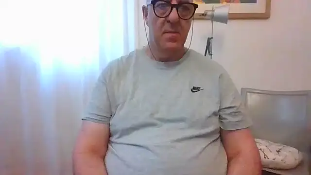 Snapshot of ANONIMO7735 chatting on 06/26/26, 05:12 ANONIMO7735 online show from 06/26/26, 05:12