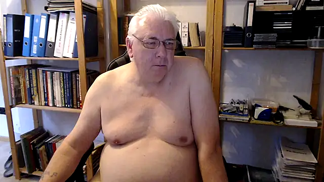 SchwanzhureXXL online show from 06/04/26, 05:24