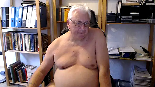 Snapshot of SchwanzhureXXL chatting on 06/28/26, 03:29 SchwanzhureXXL online show from 06/28/26, 03:29