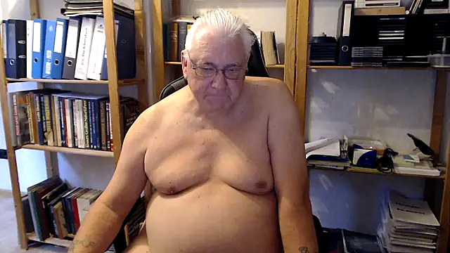 Snapshot of SchwanzhureXXL chatting on 07/09/26, 04:38 SchwanzhureXXL online show from 07/09/26, 04:38