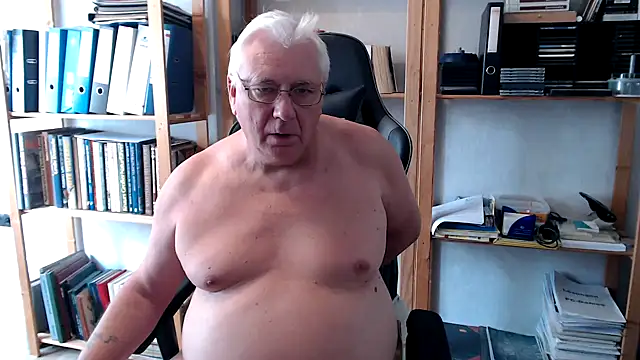 Snapshot of SchwanzhureXXL chatting on 07/16/26, 02:34 SchwanzhureXXL online show from 07/16/26, 02:34