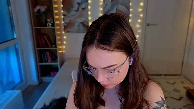 Snapshot of MilenaSaint chatting on 06/25/26, 04:01 MilenaSaint online show from 06/25/26, 04:01