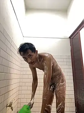 Snapshot of ditiya18 chatting on 12/21/24, 03:03 ditiya18 online show from 12/21/24, 03:03