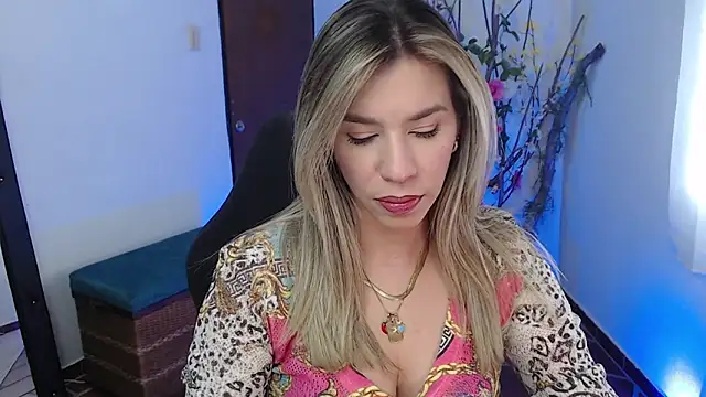 ms sofia x online show from 10/23/25, 03:33