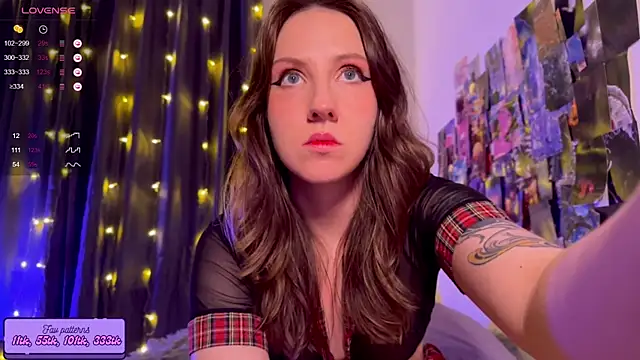 HotaruTomo online show from 12/20/25, 01:34