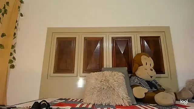 JessicaSloan online show from 10/23/25, 01:43