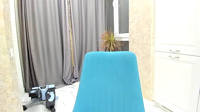 Iris cherry online show from 12/14/24, 08:18