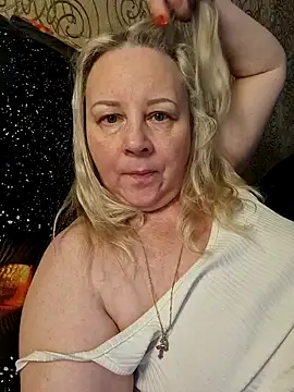 Snapshot of Janahotty chatting on 02/02/25, 12:30 Janahotty online show from 02/02/25, 12:30