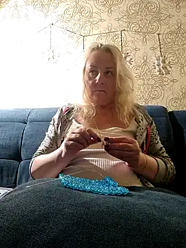 Snapshot of Janahotty chatting on 02/04/25, 10:34 Janahotty online show from 02/04/25, 10:34