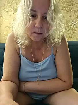 Snapshot of Janahotty chatting on 11/22/25, 12:31 Janahotty online show from 11/22/25, 12:31