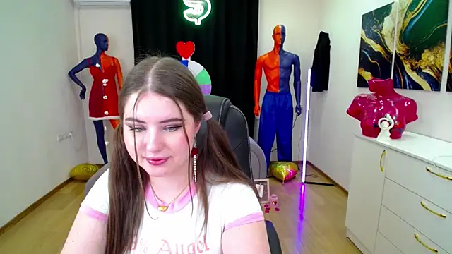 NicoleFoxery online show from 02/17/25, 03:36