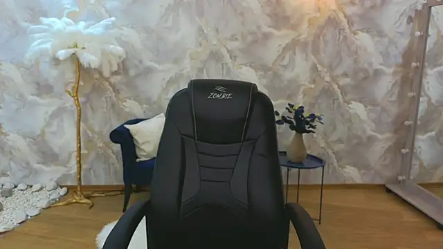 NicoleFoxery online show from 09/13/25, 06:29