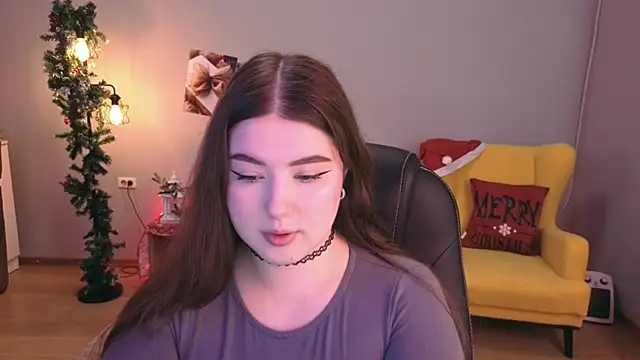 NicoleFoxery online show from 12/14/25, 06:23