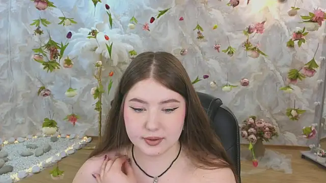 Snapshot of NicoleFoxery chatting on 06/19/26, 06:45 NicoleFoxery online show from 06/19/26, 06:45