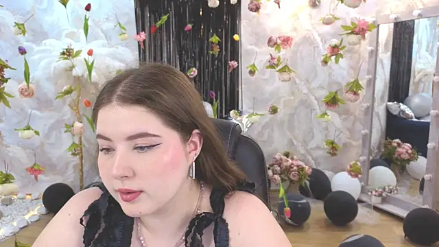 Snapshot of NicoleFoxery chatting on 07/16/26, 06:25 NicoleFoxery online show from 07/16/26, 06:25
