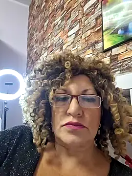 Snapshot of Hot_Azaleea chatting on 10/08/25, 06:44 Hot Azaleea online show from 10/08/25, 06:44