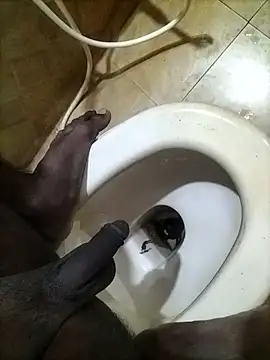 Snapshot of naxus@xh chatting on 11/18/25, 05:28 naxusxh online show from 11/18/25, 05:28