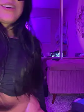 Snapshot of Evie-Luna chatting on 01/27/25, 02:20 Evie-Luna online show from 01/27/25, 02:20