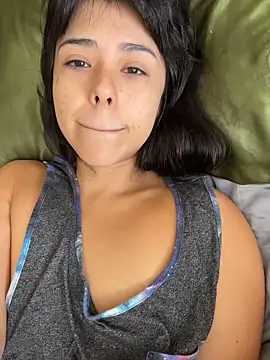 Snapshot of Evie-Luna chatting on 11/08/25, 06:18 Evie-Luna online show from 11/08/25, 06:18