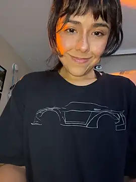 Snapshot of Evie-Luna chatting on 11/24/25, 12:10 Evie-Luna online show from 11/24/25, 12:10