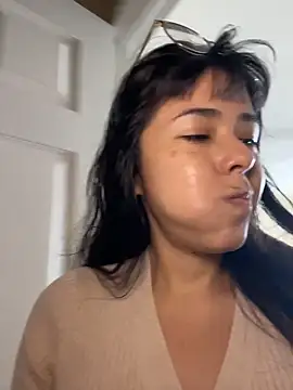 Snapshot of Evie-Luna chatting on 11/30/25, 07:07 Evie-Luna online show from 11/30/25, 07:07