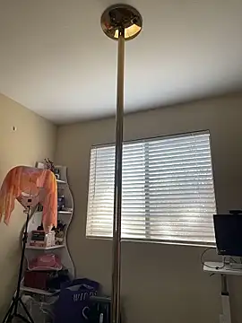 Snapshot of Evie-Luna chatting on 12/19/25, 07:10 Evie-Luna online show from 12/19/25, 07:10