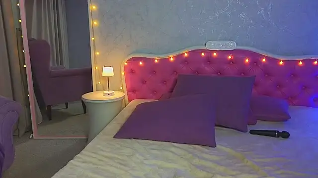 Ariana Petite online show from 02/24/25, 02:19