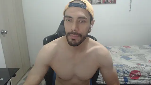 Snapshot of samuelgarcia_ chatting on 06/16/26, 05:21 samuelgarcia online show from 06/16/26, 05:21