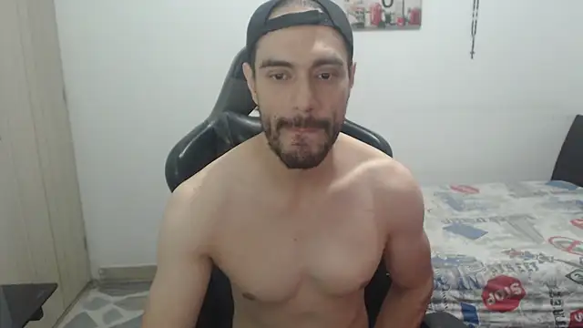 Snapshot of samuelgarcia_ chatting on 06/17/26, 04:26 samuelgarcia online show from 06/17/26, 04:26