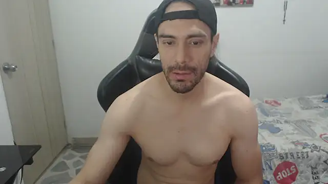 samuelgarcia  online show from 07/06/26, 04:42