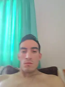 Snapshot of TommyMomentum chatting on 12/03/25, 09:57 TommyMomentum online show from 12/03/25, 09:57