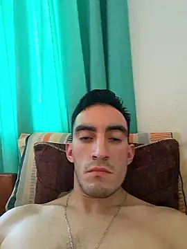 Snapshot of TommyMomentum chatting on 01/07/26, 08:22 TommyMomentum online show from 01/07/26, 08:22