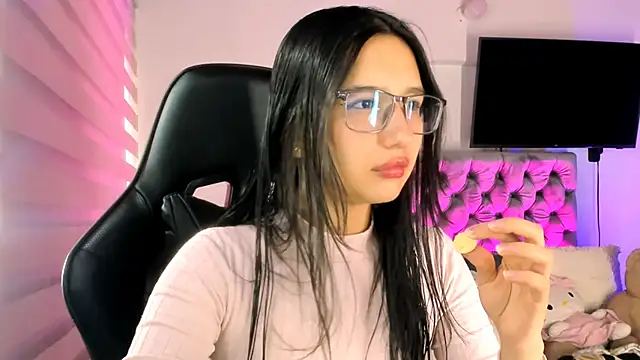 Luniverse online show from 11/10/25, 06:40